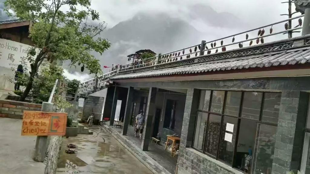 Tiger Leaping Gorge Tea Horse Gasthaus 샹그릴라 외부 사진